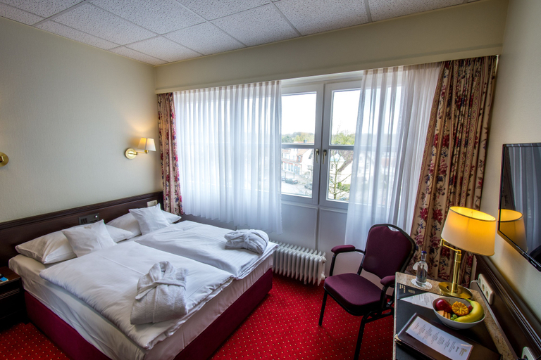 Bedroom 2, Sachsenwald Hotel Reinbek, Stormarn