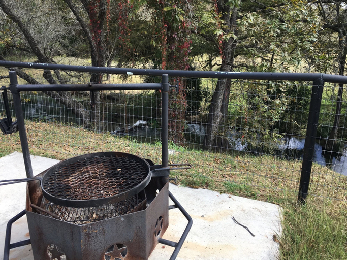 Others 5, Frio Springs Lodges, Real