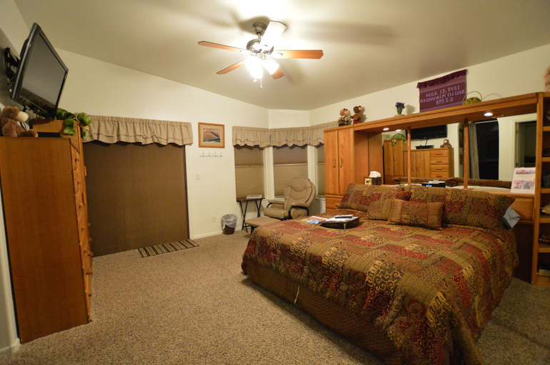 Bedroom 2, The Bear's Den B&B, Coconino