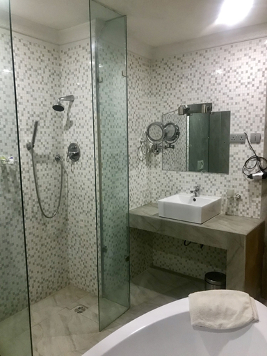 Bathroom 4, Warri Wetland Hotel, Udu