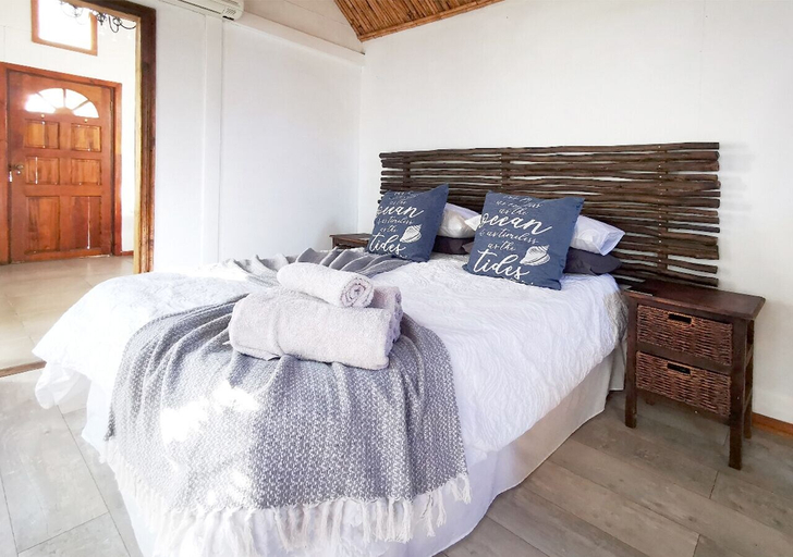 Bedroom 2, Ross Farms, Cape Winelands