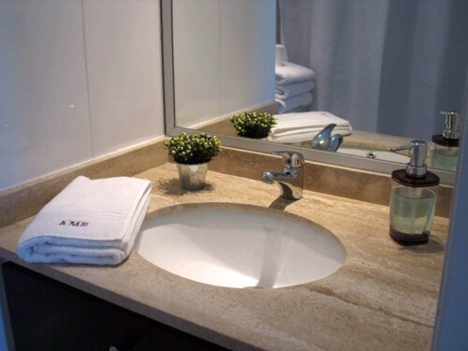 Bathroom 3, AMS Apartments Monjitas, Santiago