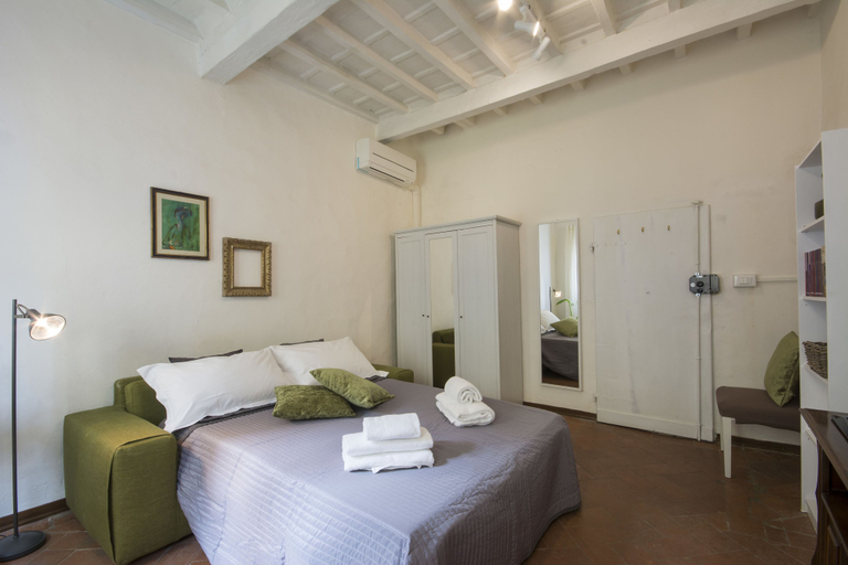Bedroom 3, Porcellana, Florence