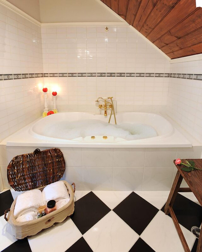 Bathroom 3, Mary Card's Coach House, Yarra Ranges - Dandenongs