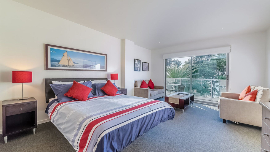 Bedroom 2, The Waves 344, Bass Coast  - Phillip Is.