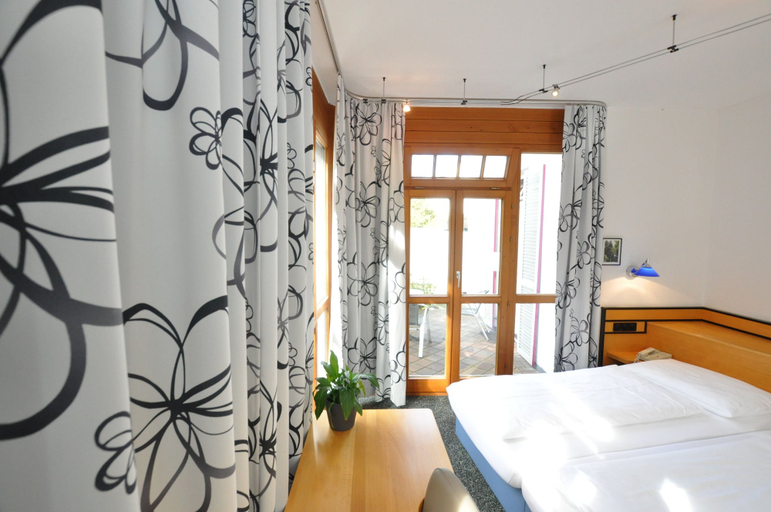 Bedroom 4, Hotel Villa Waldperlach, München