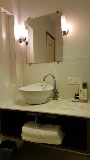 Bathroom 4, The Manor Hotel, Aurangabad