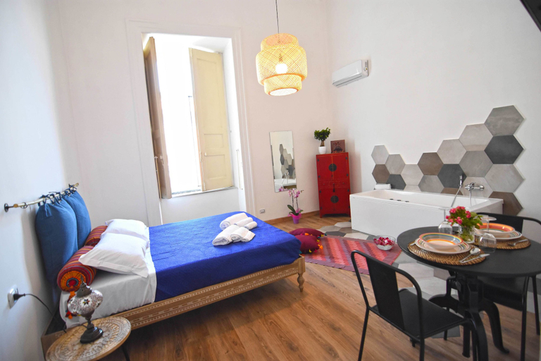Bedroom 3, Sunrise Luxury, Napoli