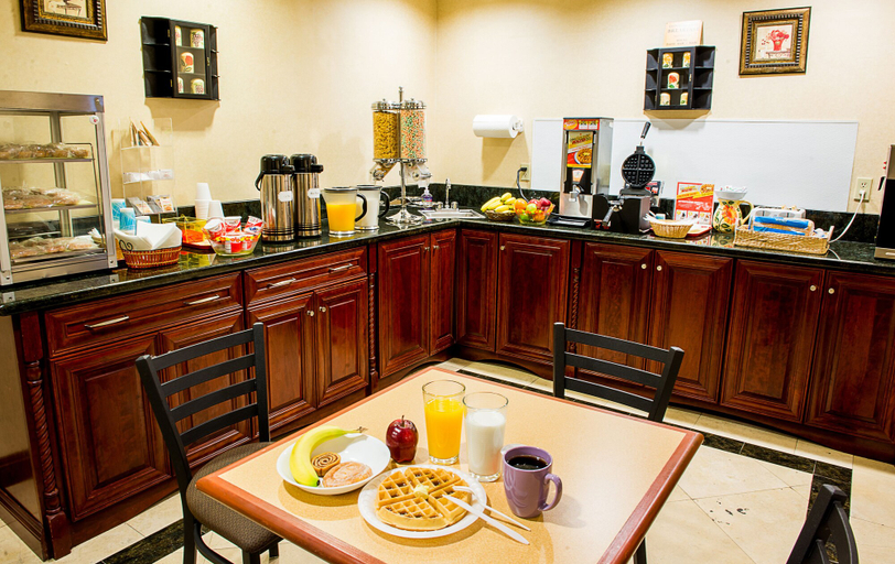 Food & Drinks 5, Econo Lodge Blythe, Riverside