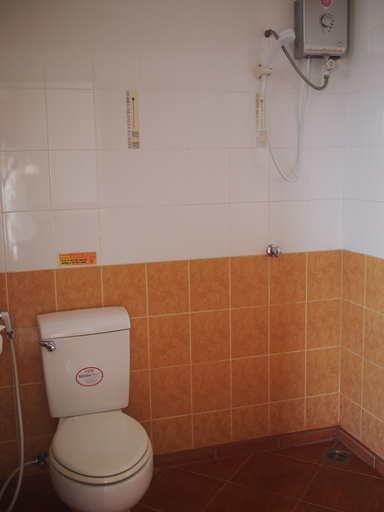 Bathroom 4, Navin Mansion 2, Pattaya