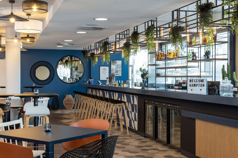 Food & Drinks 5, Hampton by Hilton Tours Centre, Indre-et-Loire