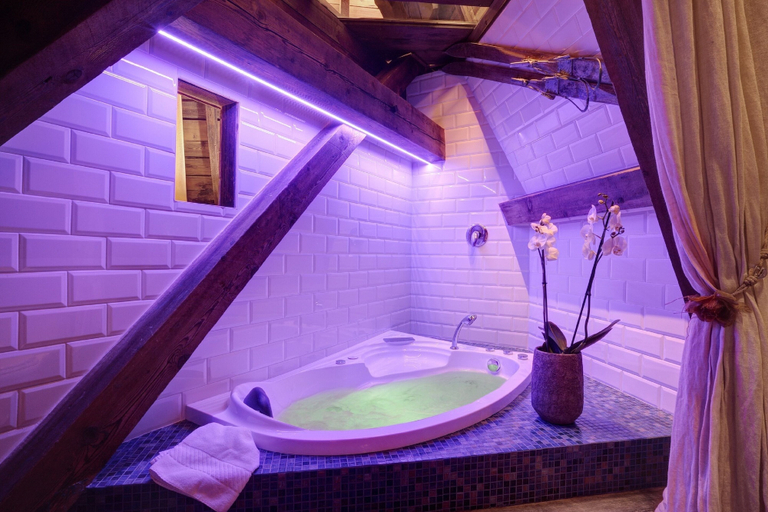 Bathroom 5, Grand Hôtel Des Alpes, Haute-Savoie