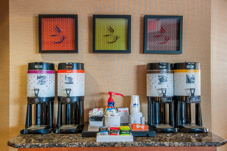 Food & Drinks 5, Hampton Inn by Hilton Bowling Green, Warren