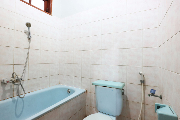 Bathroom 4, Taman Mekar Beach Inn, Badung