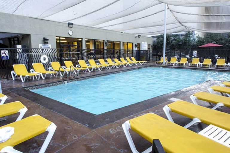 Sport & Beauty 2, StripViewSuites at Jockey Club, Clark