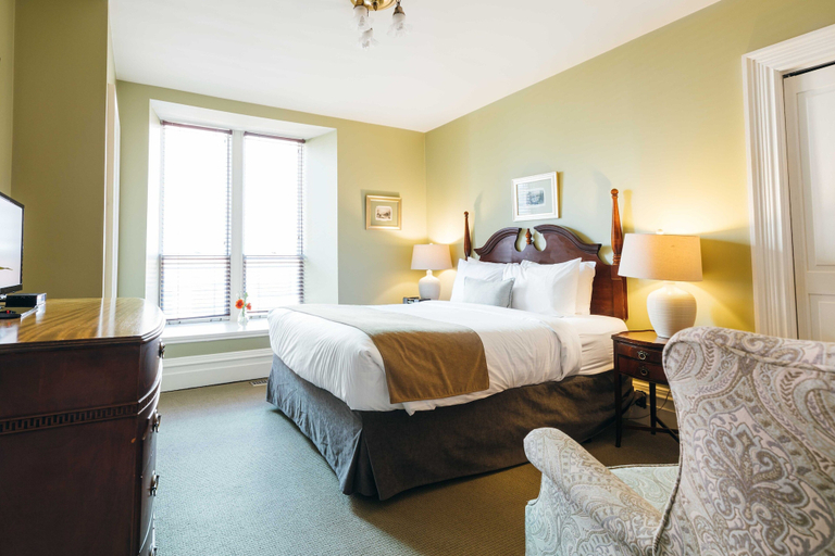 Bedroom 3, The Halliburton, Halifax