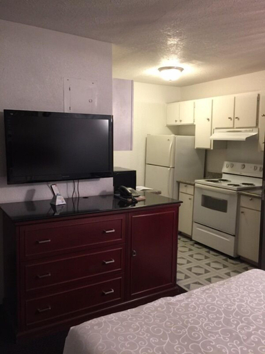 Others 5, Ranch House Inn and Suites, Bell
