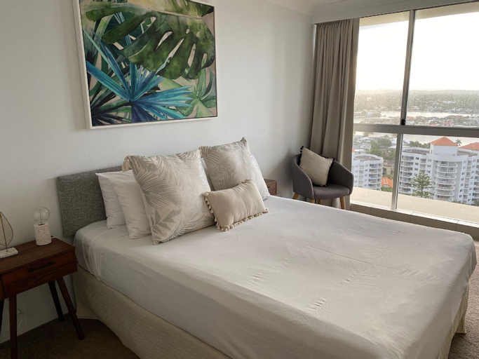 Bedroom 3, Hi Surf Beachfront Resort Apartments, Gold Coast