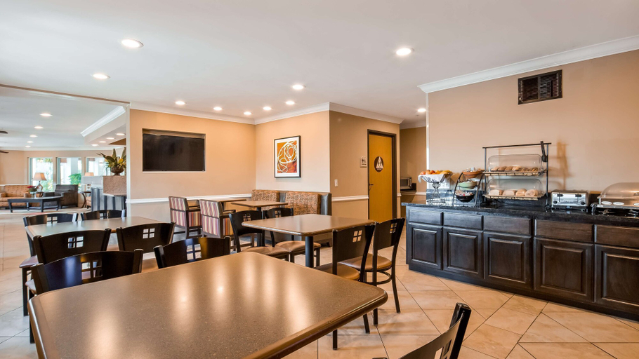 Food & Drinks 5, Best Western Plus Corning Inn, Tehama