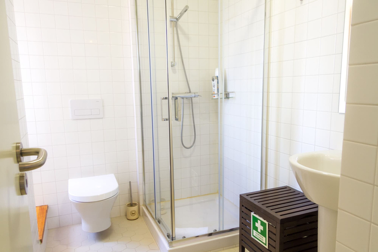 Bathroom 4, Liiiving in Porto - Historic Clerigos Studio 4F, Porto