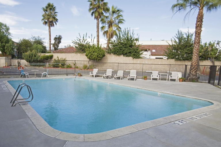 Sport & Beauty 5, Americas Best Value Inn Thousand Oaks, Ventura