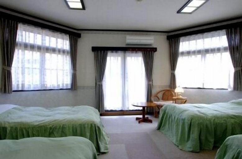 Bedroom 3, Pension Marionette, Hakuba