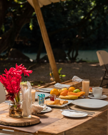 Food & Drinks 5, Nativ Lodge & Spa