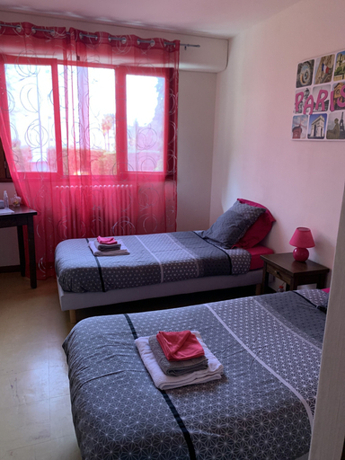 Bedroom 4, Villa Cecilia, Hautes-Pyrénées