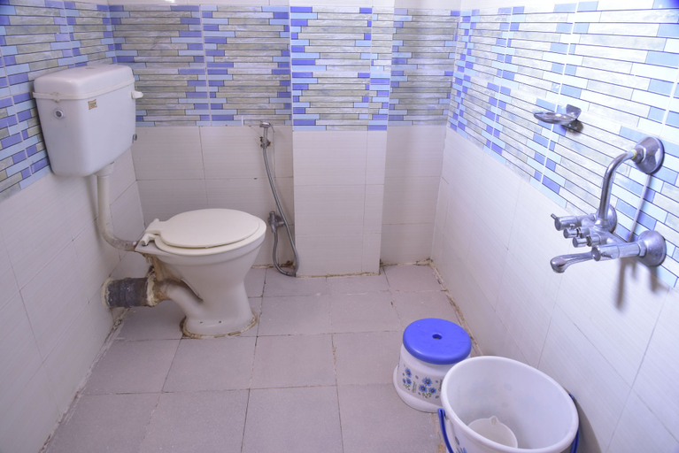 Bathroom, Hotel Drishti Inn, Nagpur