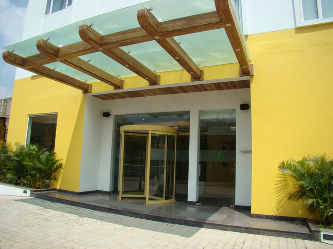 Exterior & Views 2, Lemon Tree Hotel Chennai, Chennai