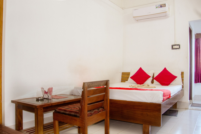 Bedroom 4, Hotel Nakshatra, Karimganj