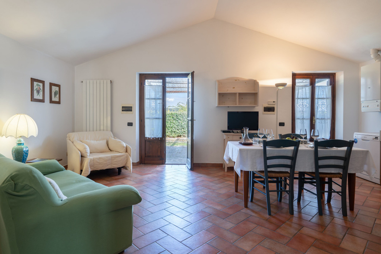 Others 5, Le Rocche di Valiano, Siena