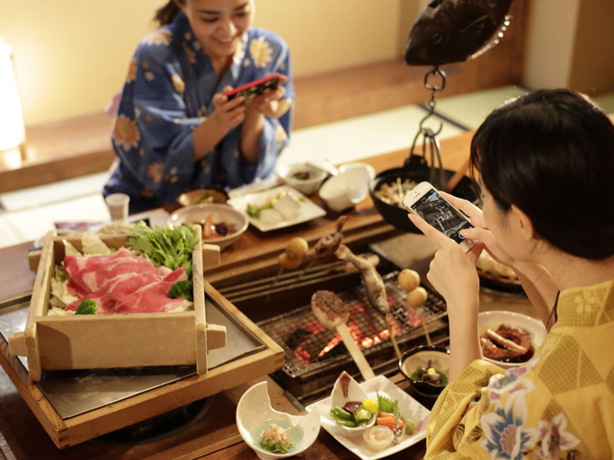 Food & Drinks 5, Yuruino Yado Keizan, Achi