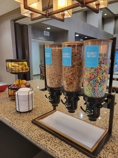 Food & Drinks 5, Hampton Inn & Suites Austin Cedar Park-Lakeline, Williamson