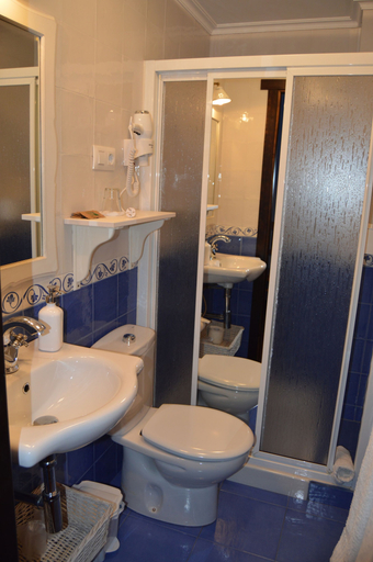 Bathroom 4, Casa Jesus Turismo Rural, A Coruña