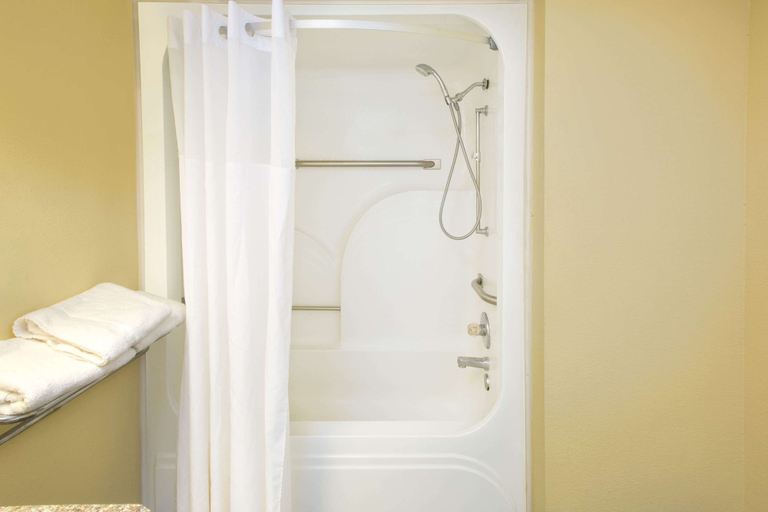 Bathroom 5, Days Inn by Wyndham Gulfport, Harrison