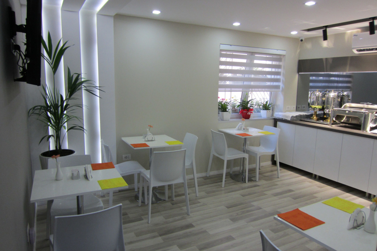 Food & Drinks 5, Freddy's Hotel, Tiranës