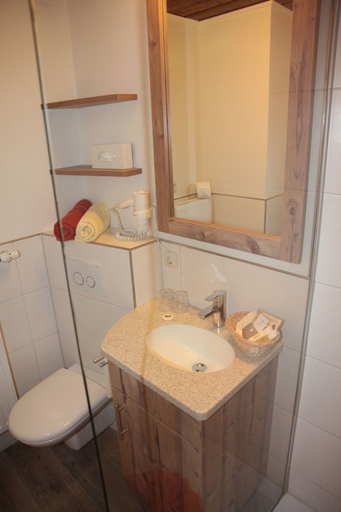 Bathroom 5, Hotel Zum Senn, Oberallgäu