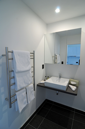 Bathroom 3, Quest Napier Serviced Apartment, Napier