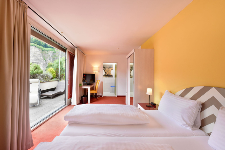 Bedroom 4, Hotel Neutor Express, Salzburg