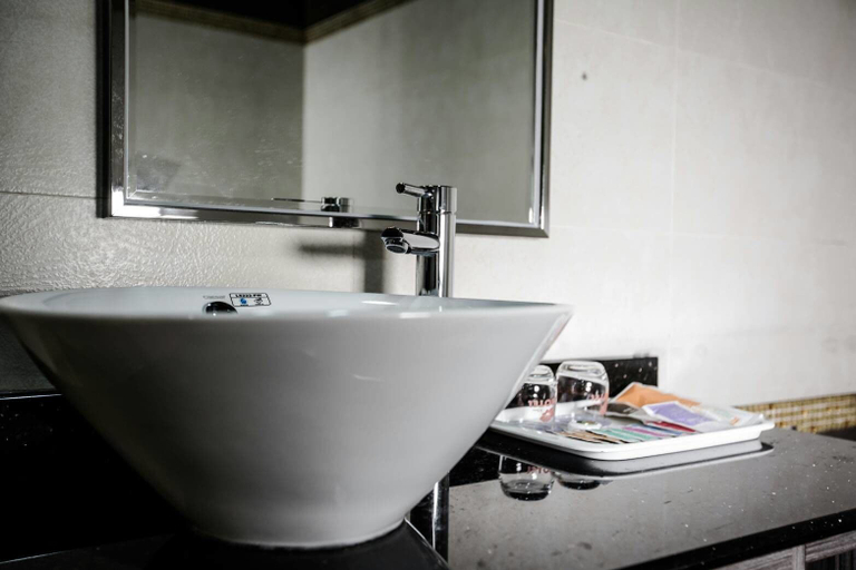 Bathroom 4, Point Motel, Taoyuan