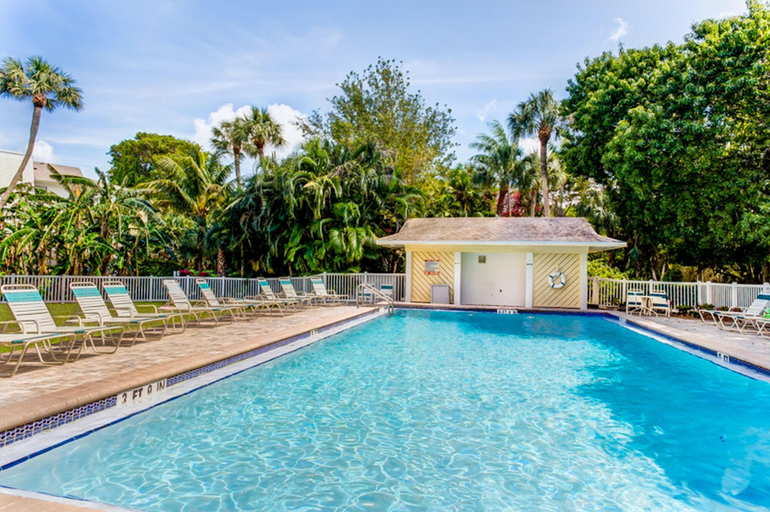 Sport & Beauty, Sea Dreams- Captiva Shores 8A, Lee