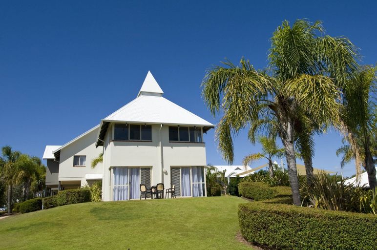 Exterior & Views 2, Mercure Bunbury Sanctuary Golf Resort, Dardanup