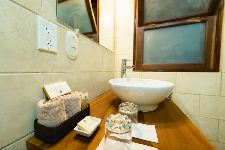 Bathroom 4, Hotel Flor de Sarta, León