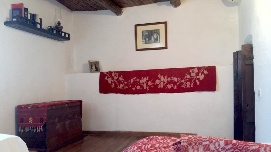 Bedroom 3, Bendeni Cottage, Crete