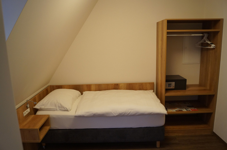 Bedroom 2, Braumeister Döbler - Ferienwohnungen, Neustadt an der Aisch-Bad Windsheim