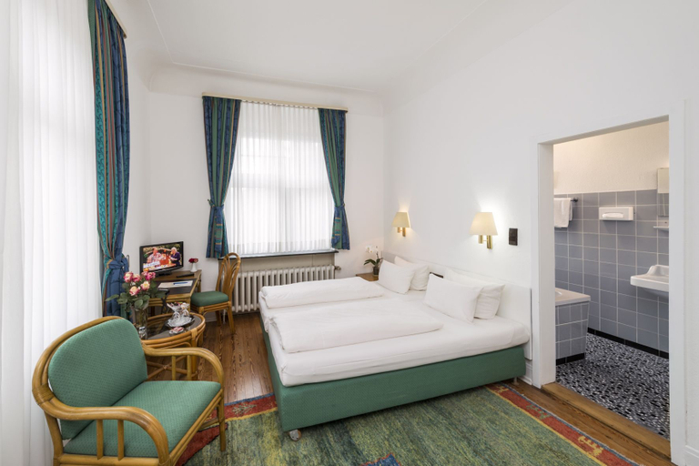 Bedroom 3, Parkhotel Atlantic Heidelberg, Heidelberg