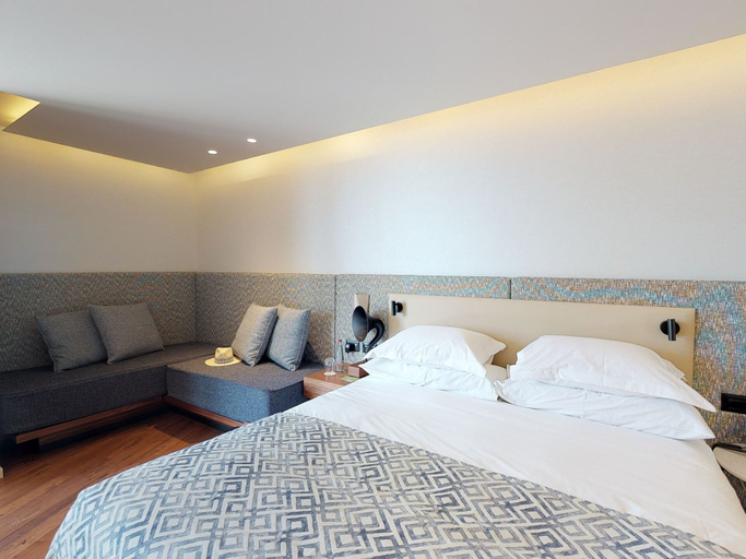 Bedroom 5, Dan  Caesarea Resort