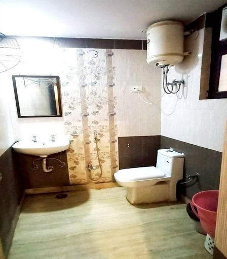 Bathroom 4, U S Fortune Hotel, Gurgaon