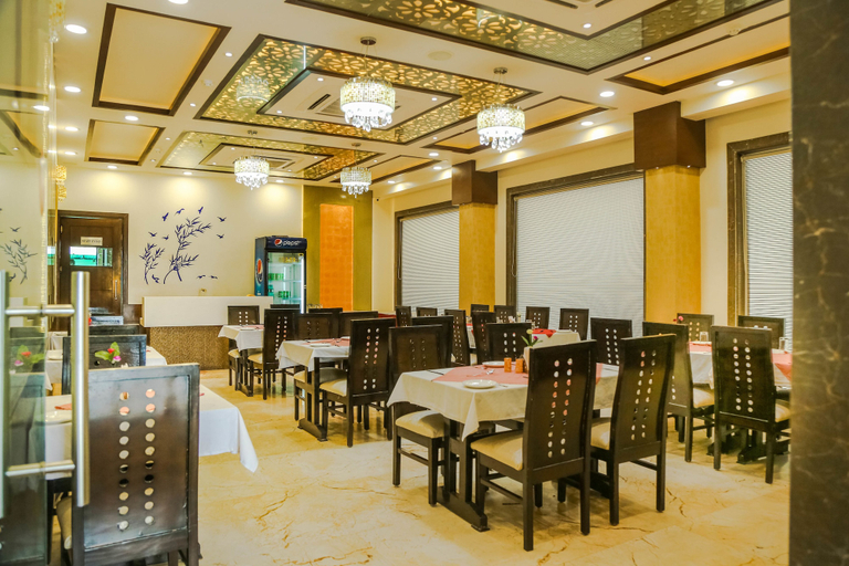 Food & Drinks 5, Hotel Taj Heights, Agra
